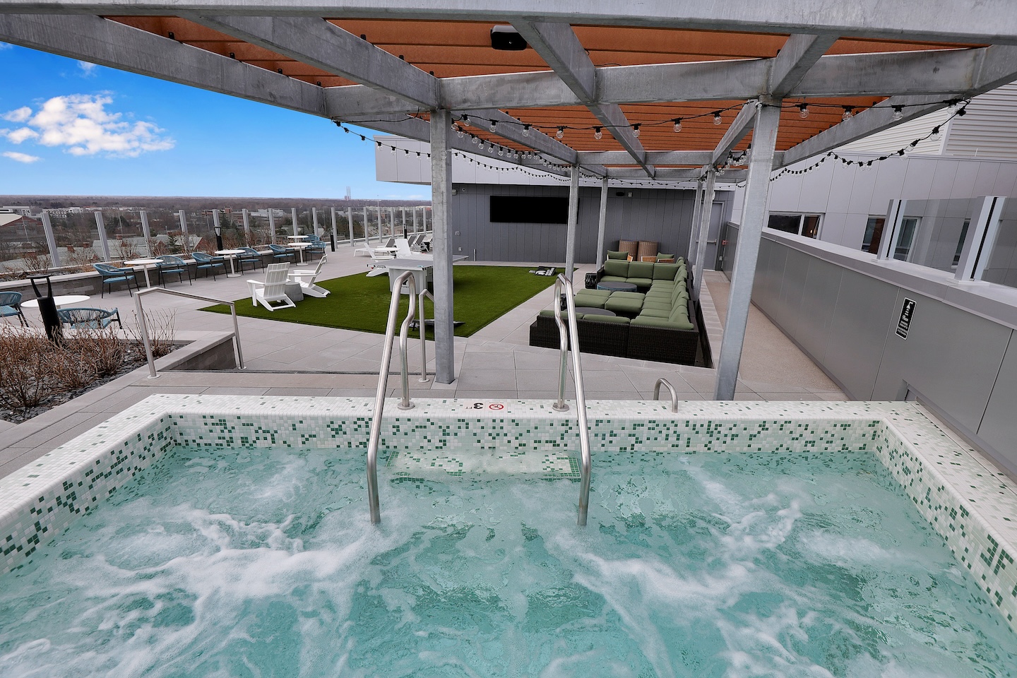 Rooftop hot tub